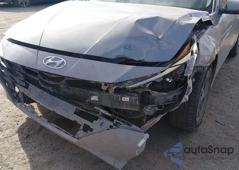 2022 Hyundai Elantra Sel z USA, uszkodzony, nr VIN KMHLS4AG8NU307003